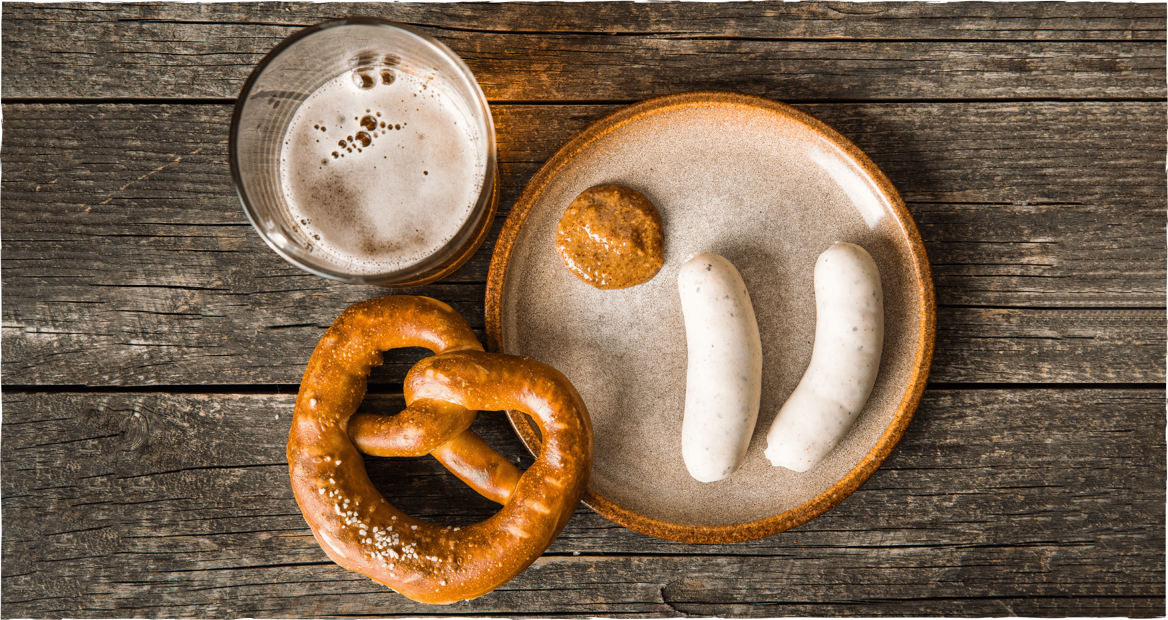 Traditionelles Weißwurstfrühstück mit Weißbier