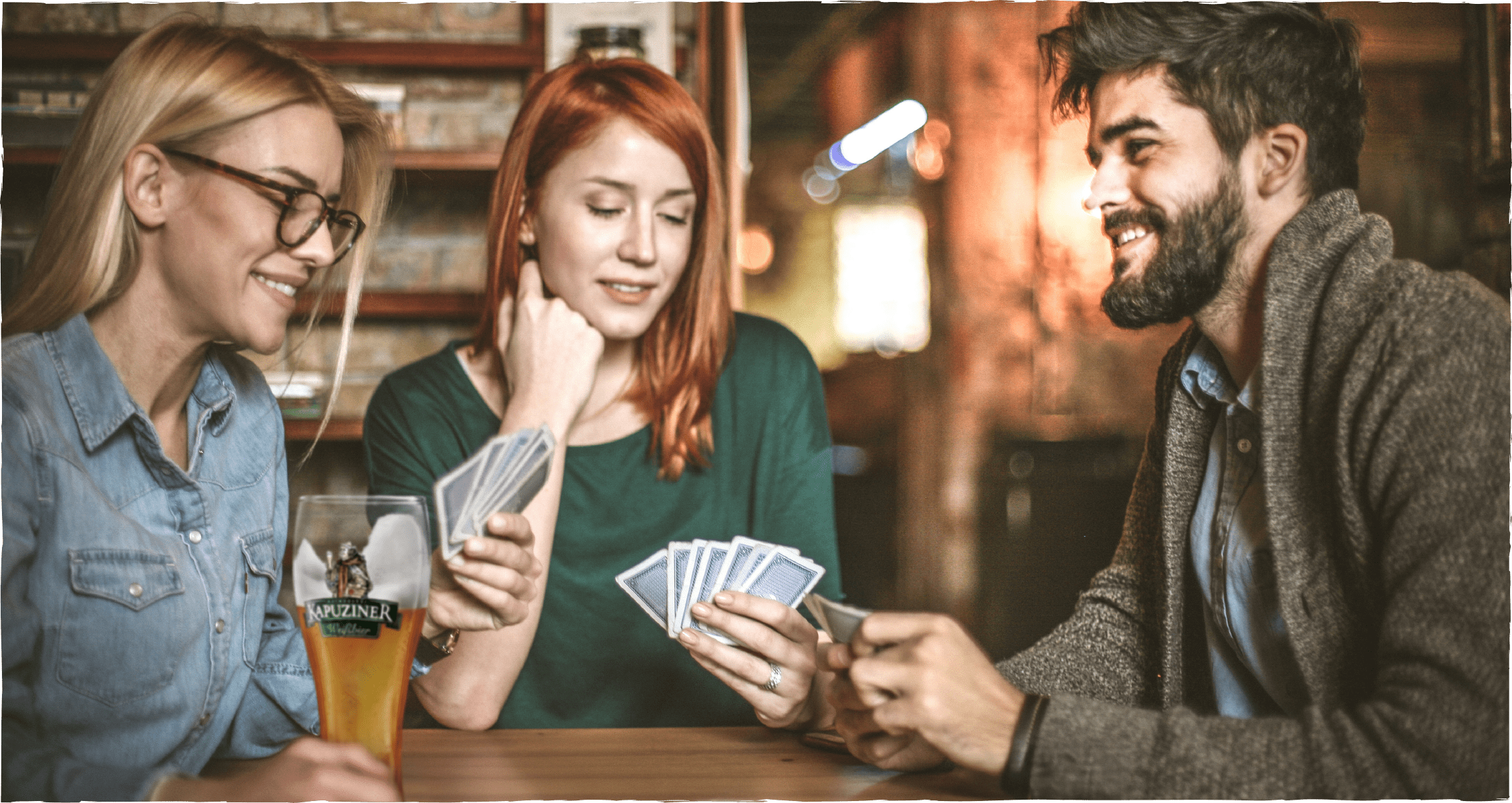 Schafkopf spielen mit Kapuziner Weißbier